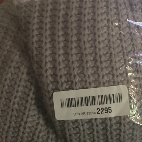 New Sweater! Great price! - Picture 8 of 8